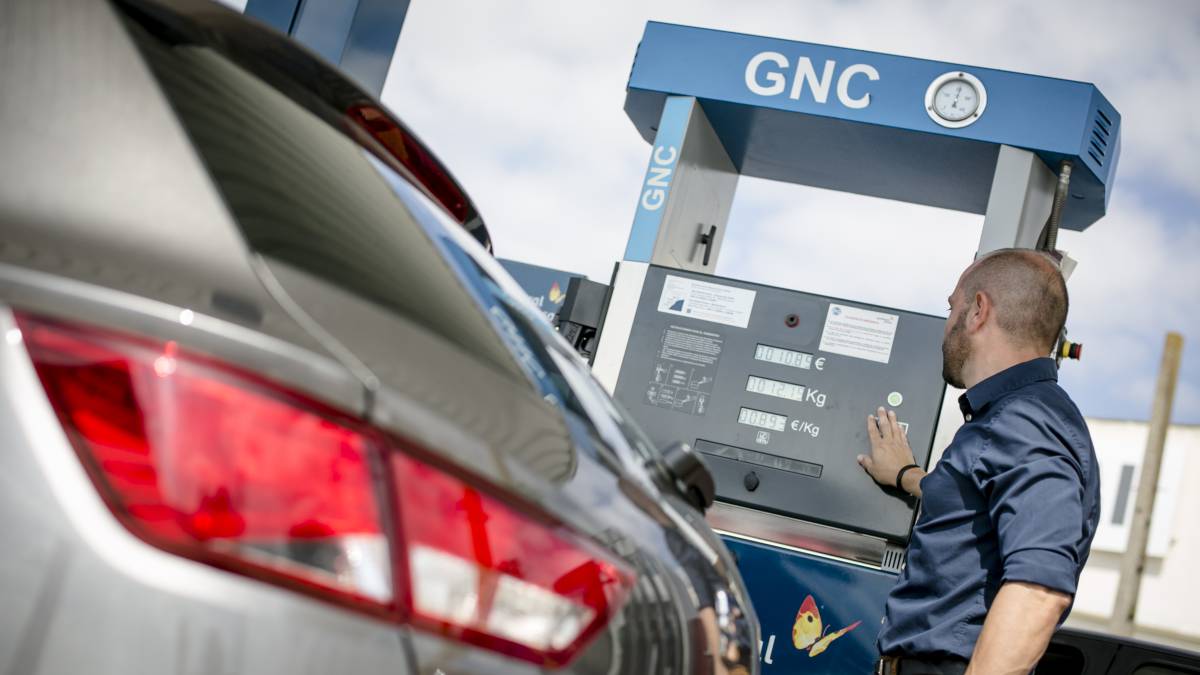 Recorrer 100 kilómetros con gas natural cuesta 3,2 euros.