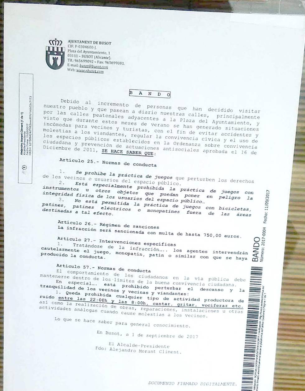 En este pueblo, los niños no pueden jugar al balón en la calle