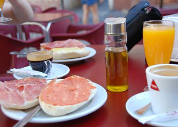 As pessoas que não tomam café da manhã acumulam mais gorduras nas artérias As pessoas que não tomam café da manhã acumulam mais gorduras nas artérias