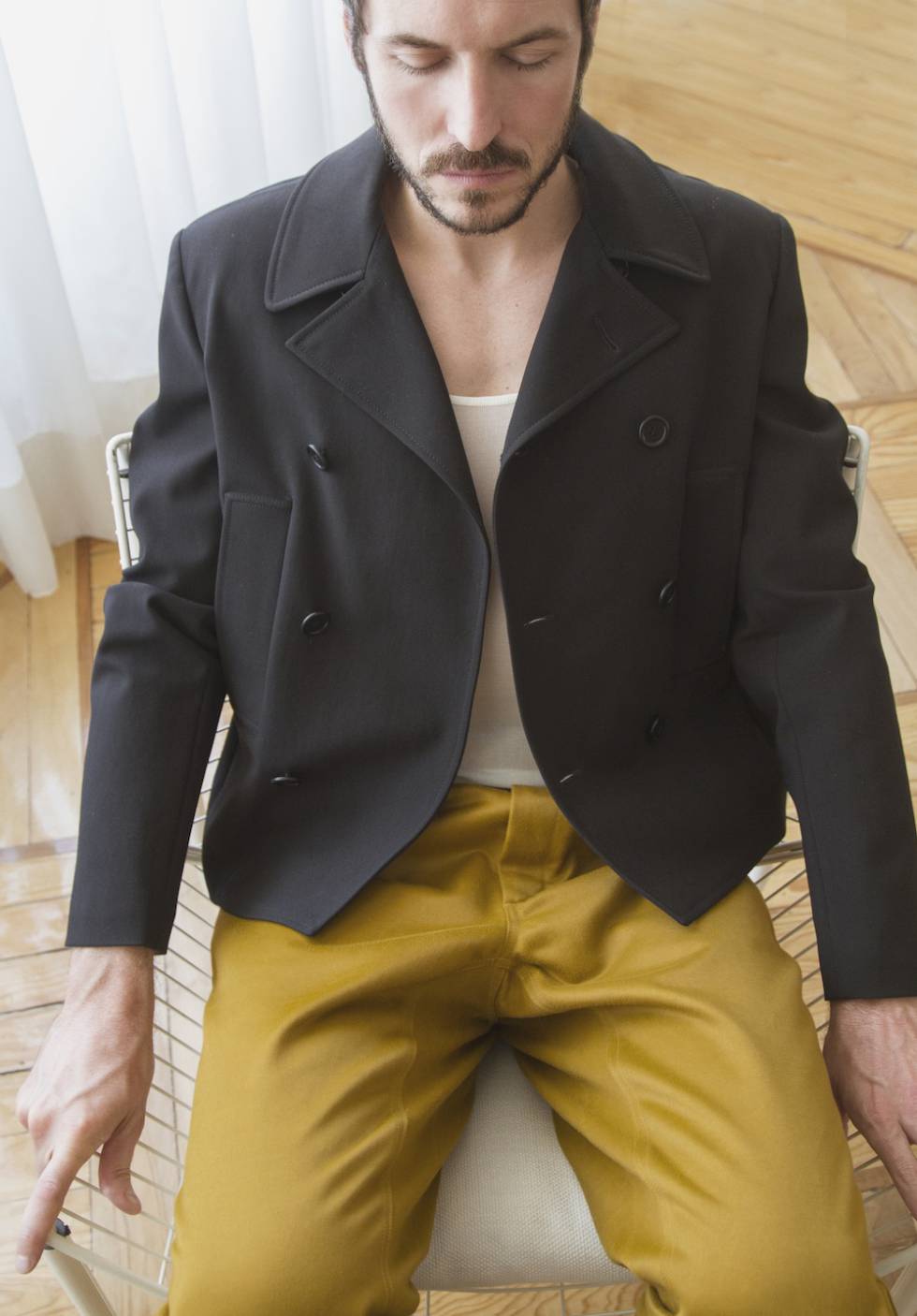 Jorge Suquet protagoniza la campaña OtoñoInvierno 2017 de Oliva.