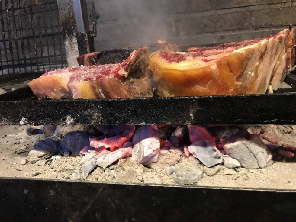 MINIMA DISTANCIA ENTRE LAS BRASAS Y LA CARNE CAPEL