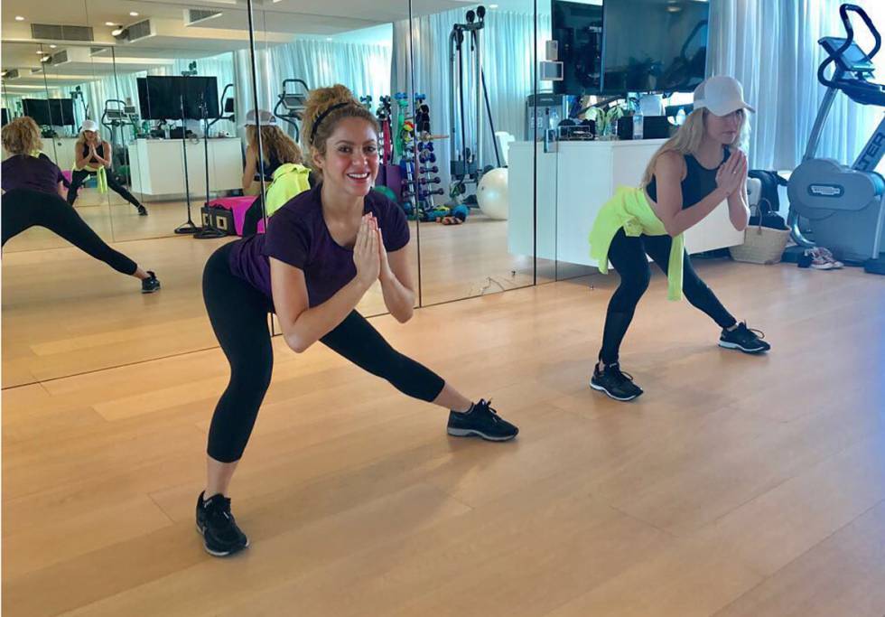 Shakira preparándose para la gira en el gimnasio.