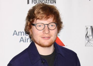 Ed Sheeran, con un brazo roto tras ser atropellado cuando montaba en bici Ed Sheeran, con un brazo roto tras ser atropellado cuando montaba en bici