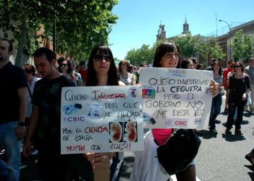 La plantilla del CSIC se ha reducido un 14% desde que gobierna el PP La plantilla del CSIC se ha reducido un 14% desde que gobierna el PP