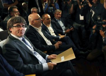 Puigdemont hace trampa a las cartas Puigdemont hace trampa a las cartas
