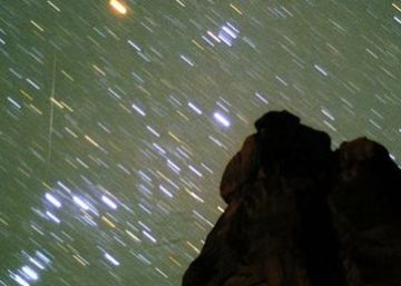 La lluvia de estrellas Oriónidas llega a su máximo visible este sábado La lluvia de estrellas Oriónidas llega a su máximo visible este sábado