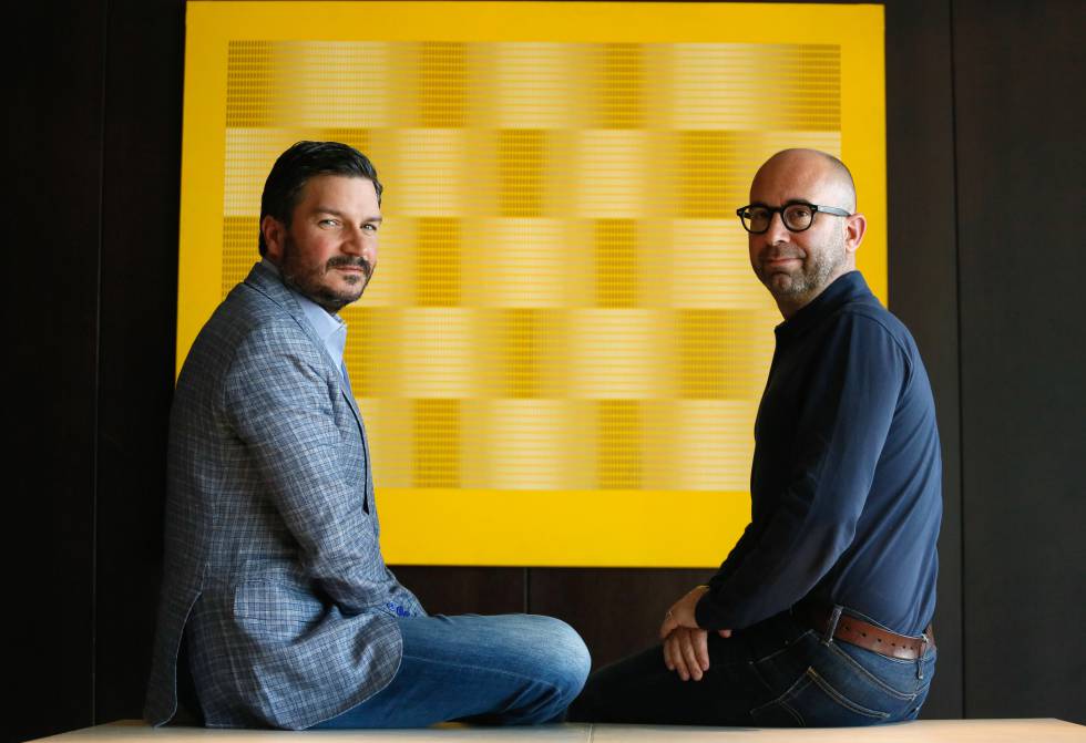 Francisco Cordero (izquierda) y Oriol Uría, productores de la serie sobre Isabel Pantoja. ...