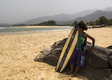 Los niños surfistas de Bureh