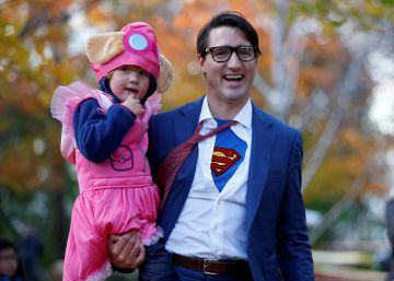 Primer Ministro, Justin Trudeau, con su disfraz de Superman.