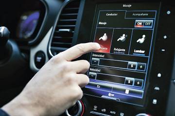 Tanto en ciudad como de escapada, los asientos delanteros del Renault Talisman Berlina ICON tiene diversos niveles de confort.
