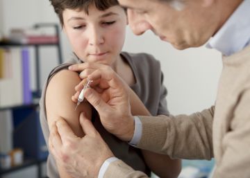 ¿Se debería financiar la vacuna del papiloma a los niños varones?