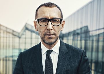 Este italiano sabe cómo debe vestir un hombre hoy