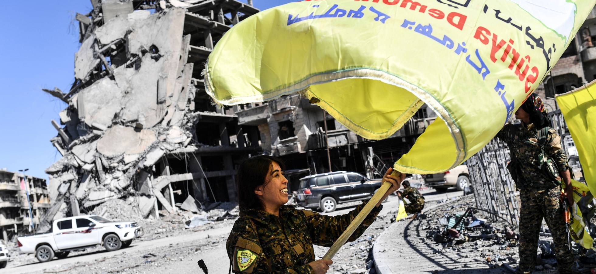 Rojda Felat celebra la recuperación de Raqa.