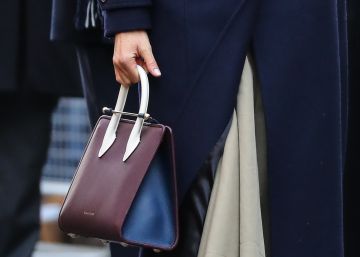 Meghan Markle triunfa con un bolso fabricado en Ubrique