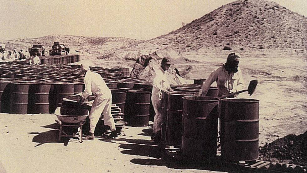 Las tareas de limpieza de Palomares, en imágenes