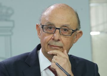 Función pública y política no mezclan bien