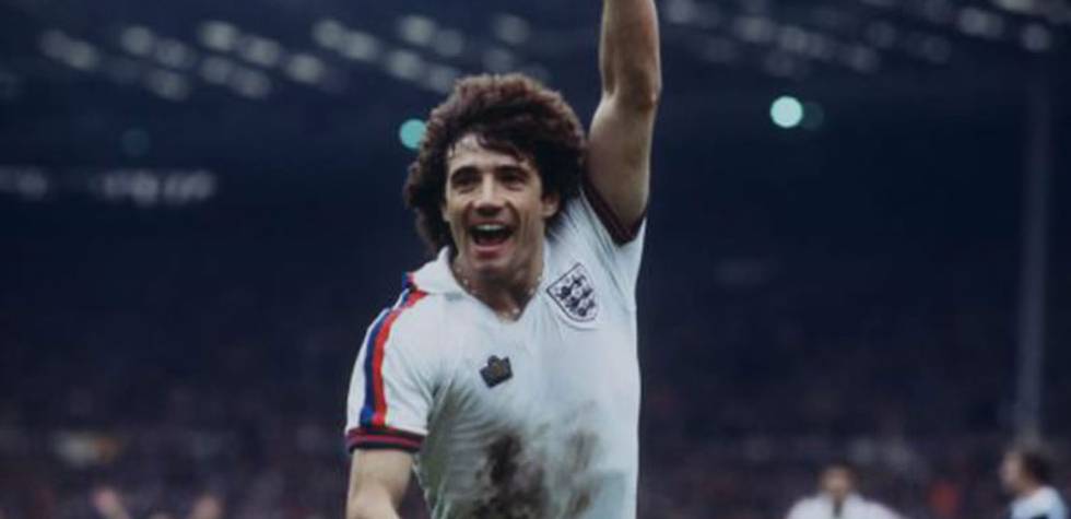 De Admiral a Gosha: así es el 'boom' de las camisetas de fútbol en la moda