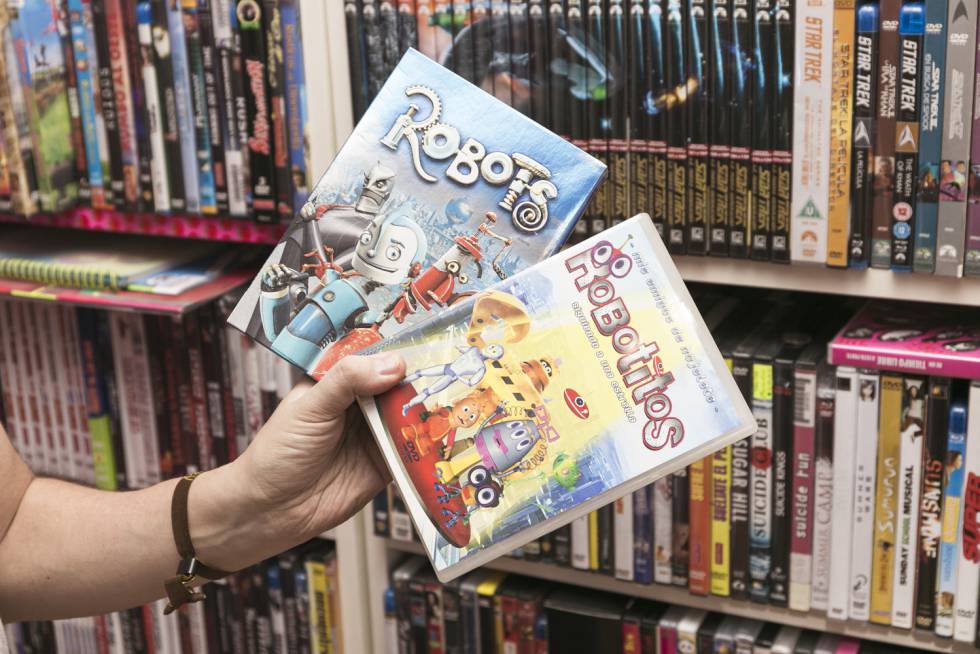 Este fan del cine tiene 12.000 películas y 76 ediciones distintas de 'Los Goonies'