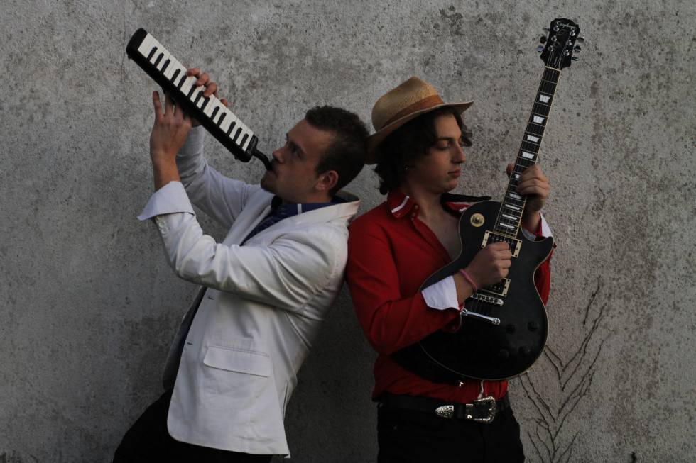 Esteban & Manuel: la verbena se hace con 'autotune' y ya no es para viejos