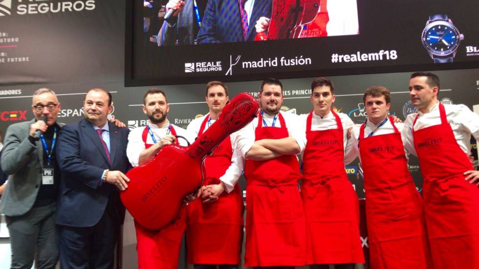 DURANTE LA ENTREGA DE PREMIOS CAPEL
