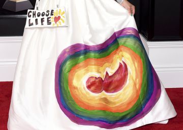 El vestido ‘antiabortista’ de Joy Villa en los Grammy