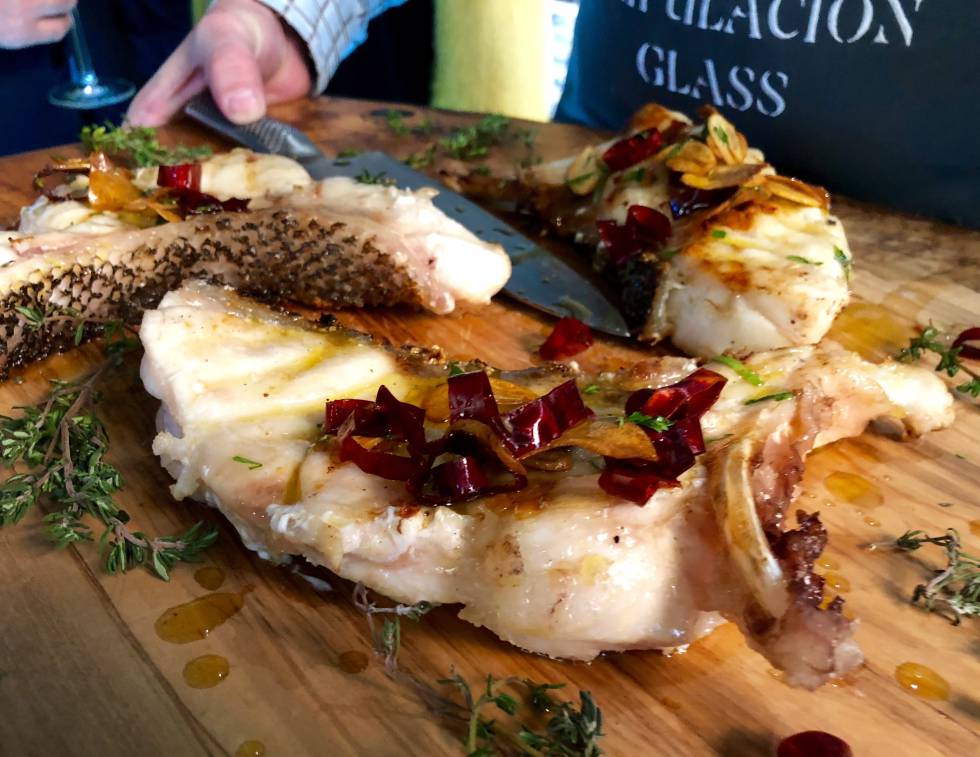 CHULETAS DE MERO A LA SALSA BILBAÍNA DE SACHA HORMAECHEA CAPEL