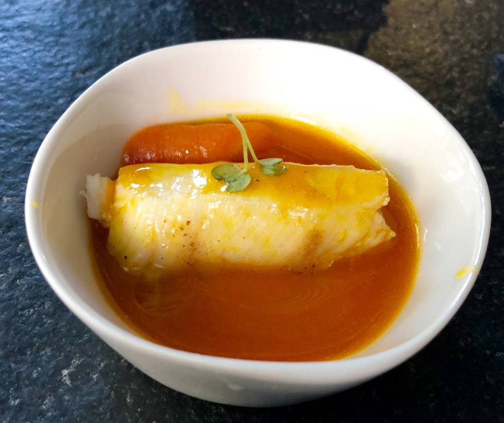MERO EN ESCABECHE CON JUGO DE ZANAHORIA DEL GLASS MAR CAPEL