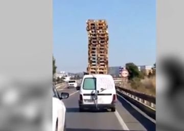 El conductor que circuló con 15 palés pagará 500 euros de sanción