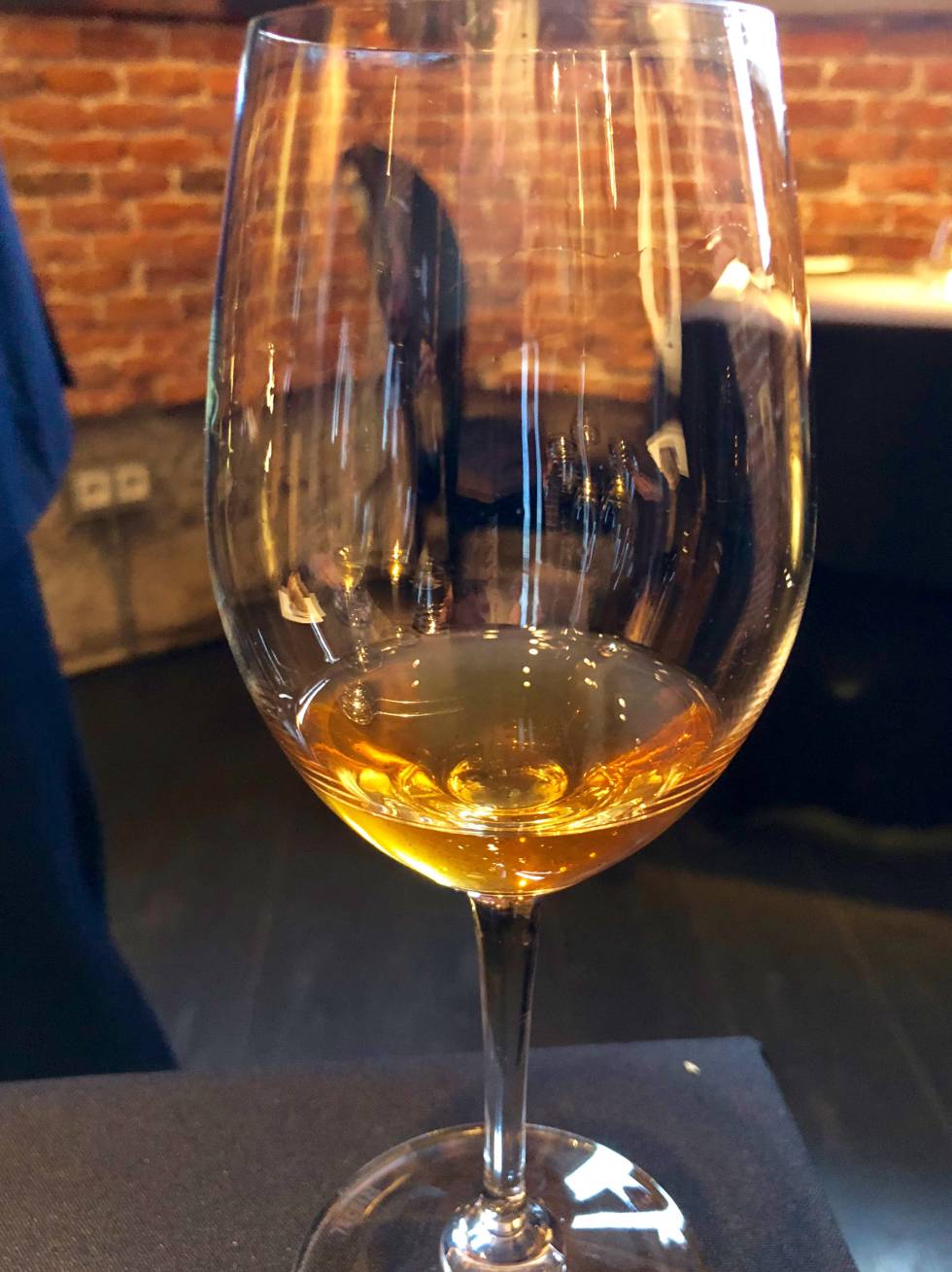 COPA DE AMONTILLADO MUY VIEJO. EL CORRAL DE LA MORERÍA CAPEL