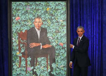 Los Obama vuelven al primer plano para presentar sus retratos oficiales