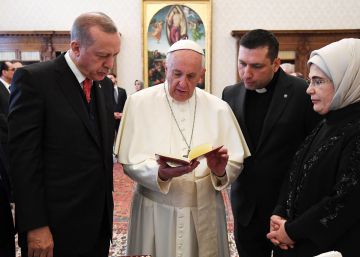 El papa Francisco, entre el cielo y el barrio