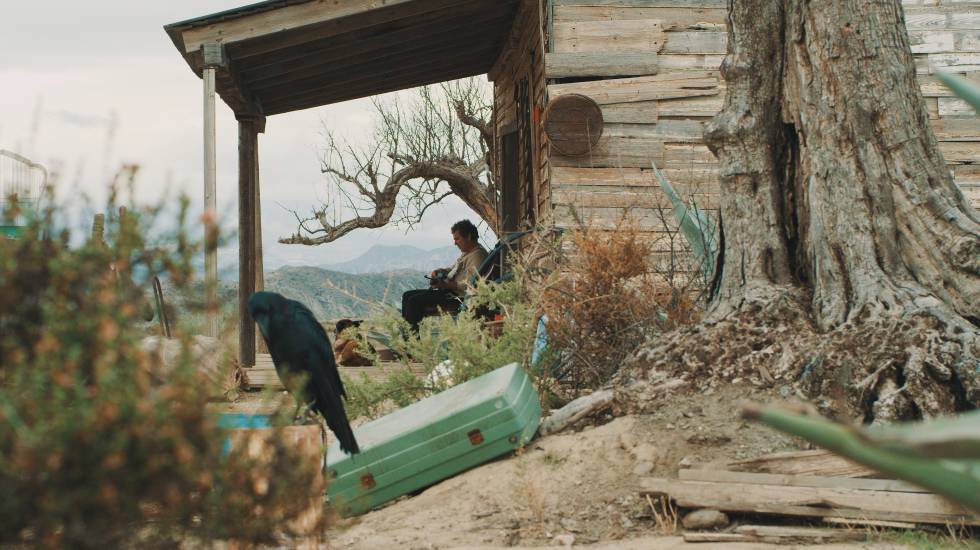 'Dhogs' muestra una Galicia a camino entre los Coen y David Lynch