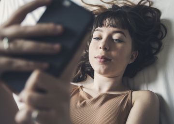 Sèxting entre adolescents, una pràctica en augment i cada vegada més ràpid
