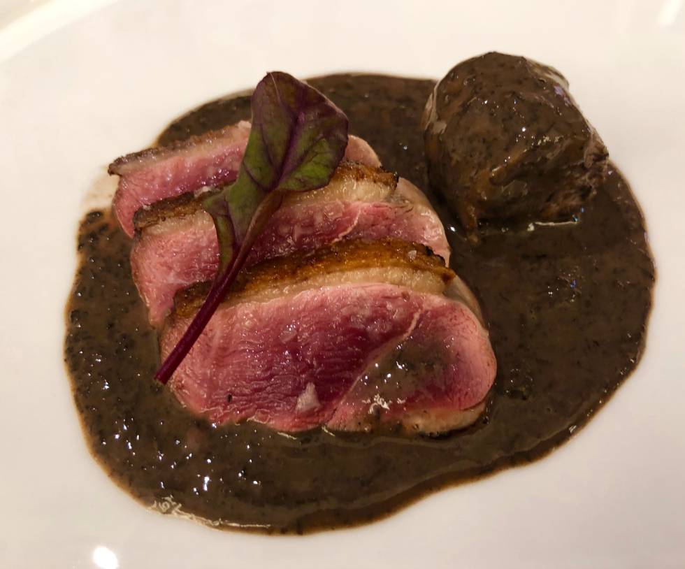 CANETON DE BRESSE A LA SALSA PERIGOURDINE CAPEL