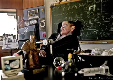 El gran problema de la física que deja Stephen Hawking
