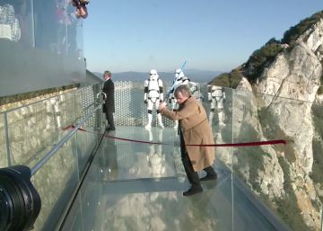 Luke Skywalker inaugura con su espada láser un mirador en Gibraltar
