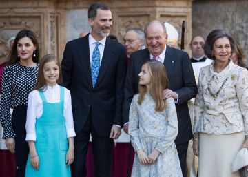 La Familia Real asiste a la misa de Pascua en la catedral de Palma, en imágenes
