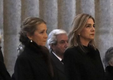 Todos los asistentes al homenaje a Juan de Borbón