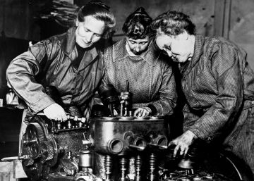 Mujeres vestidas para trabajar