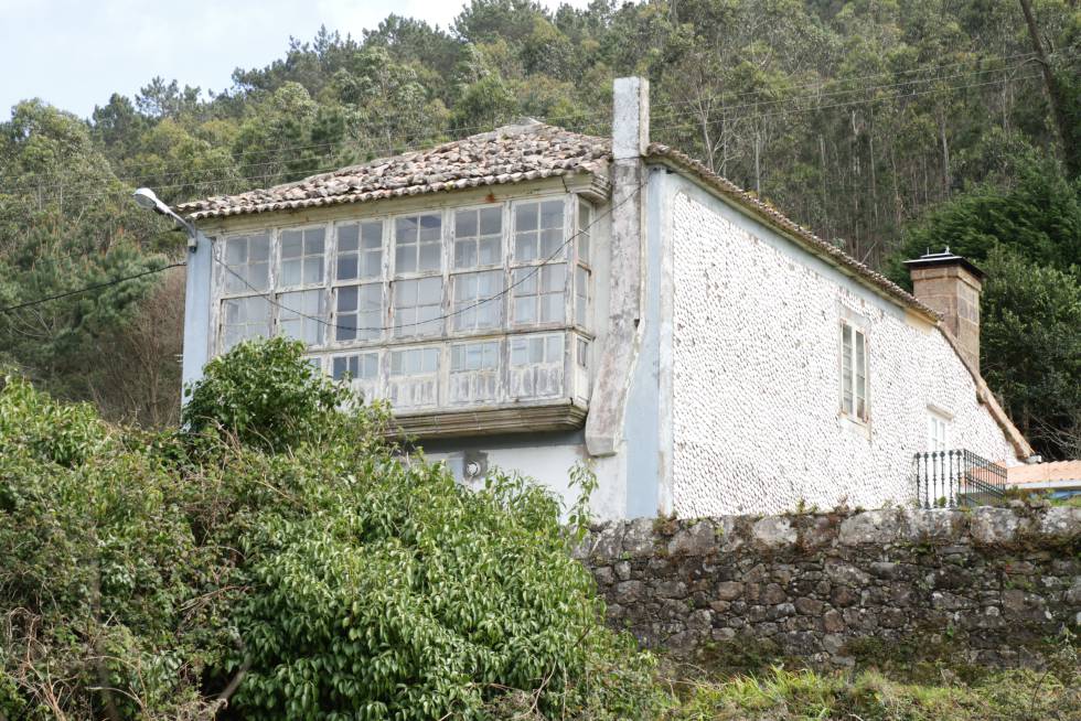 Manfred Gnädinger, el último anacoreta ecologista que se paseaba en taparrabos por Galicia