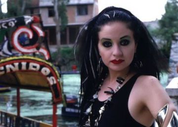 12 classic songs guaranteed to get any Spanish house party moving