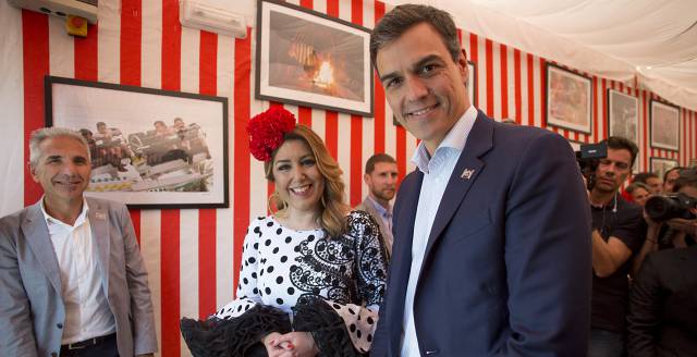 La Presidenta de Andalucía, Susana Díaz, junto al líder del PSOE, Pedro Sánchez en la feria de Sevilla.
