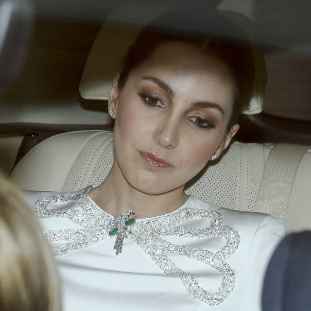 Alejandra Romero Suárez, en el coche en el llegó a su boda con Pedro de Armas el pasado sábado..