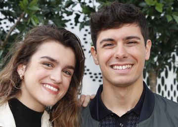 Alfred de OT le regala a Amaia el libro ‘España de Mierda’
