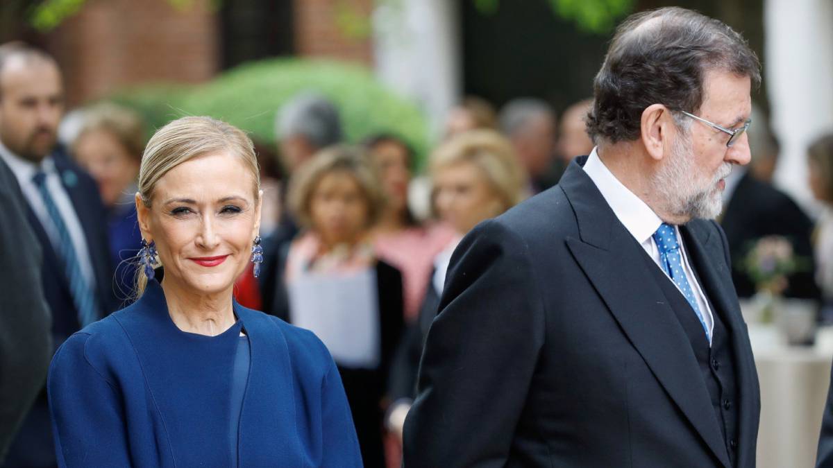 Cifuentes junto a Rajoy en Alcalá de Henares.