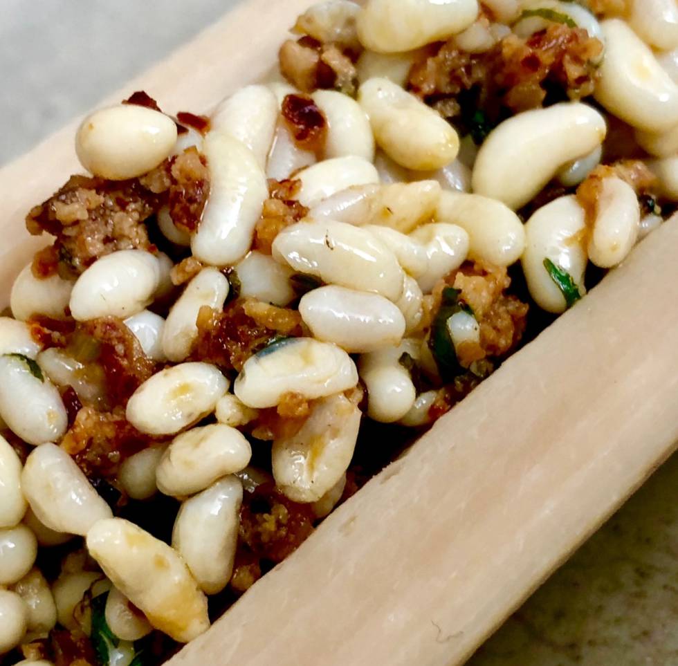 ESCAMOLES, EL CAVIAR MEXICANO. LARVAS FRESCAS DE LAS HORMIGAS GÜIJERAS CAPEL