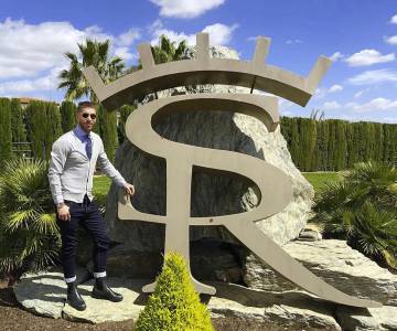 Sergio Ramos en su yeguada de Bollullos de la Mitación (Sevilla). rn