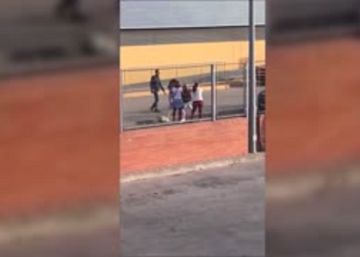 Una pelea entre mujeres termina con tres detenidas tras una agresión a un policía