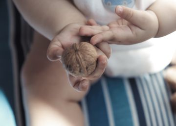 Así es criar a una niña alérgica a los frutos secos