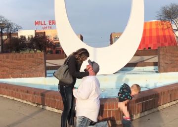 El invitado inesperado de una pedida de mano